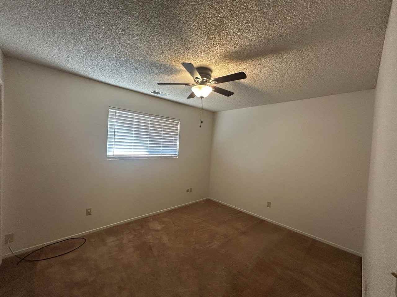 1660 Memory Ln - Photo 6 of 11