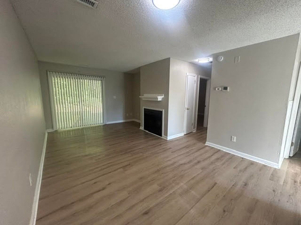 106 Audrey Ct - Photo 2 of 14