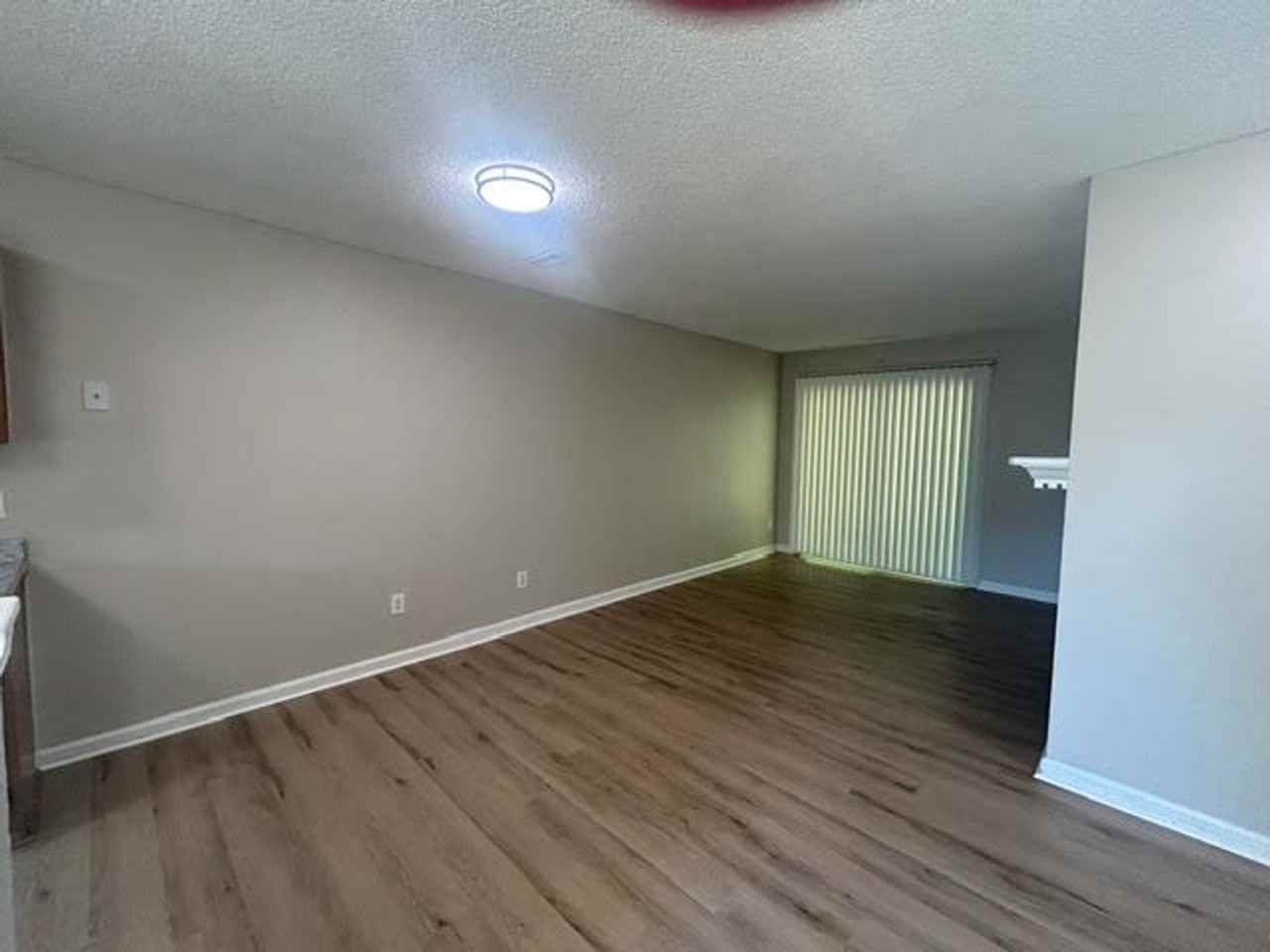 106 Audrey Ct - Photo 3 of 14