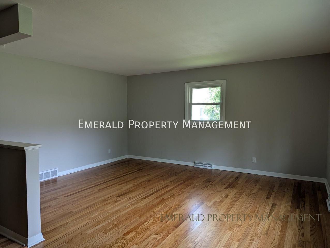 1904 Wisteria Rd - Photo 5 of 16