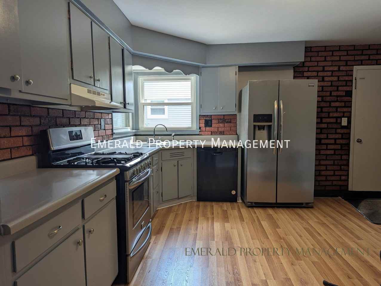 1904 Wisteria Rd - Photo 7 of 16
