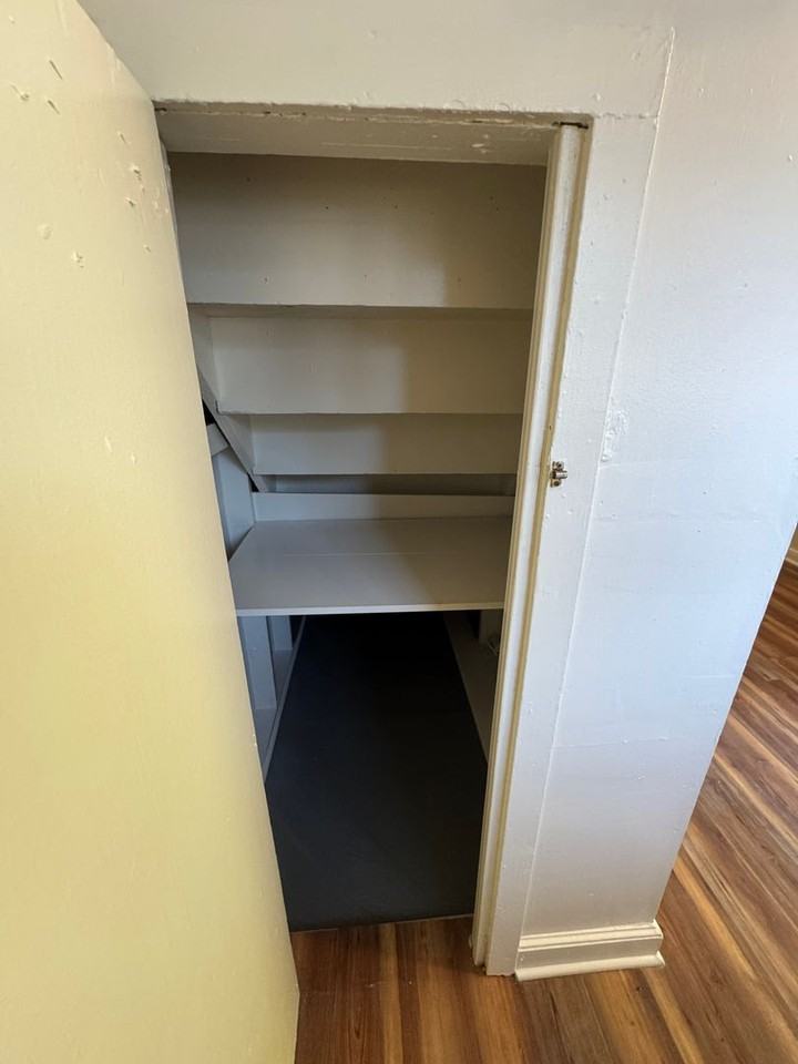 509 Kings Rd - Photo 7 of 46
