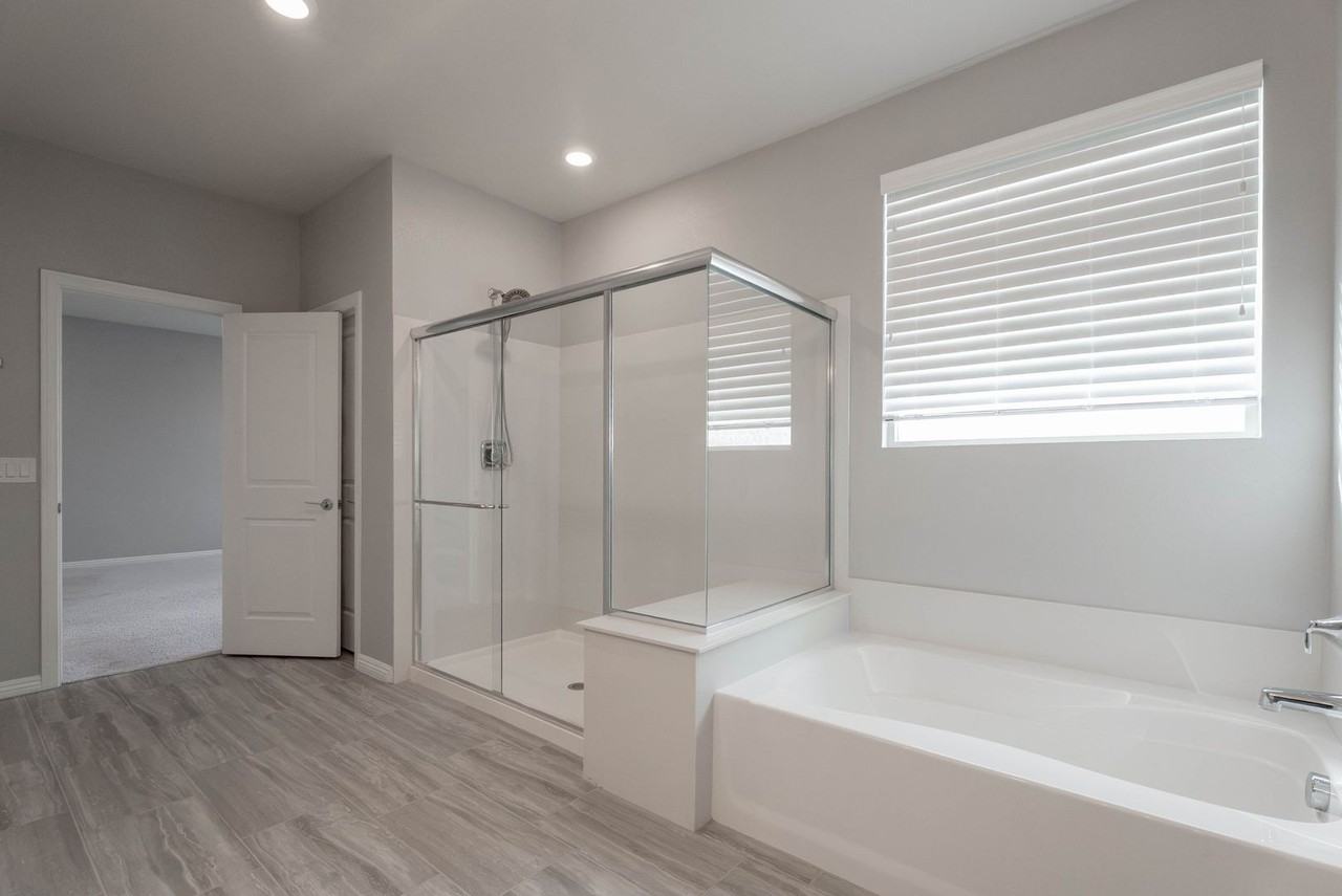 12385 Valley Chase Ave - Photo 5 of 50