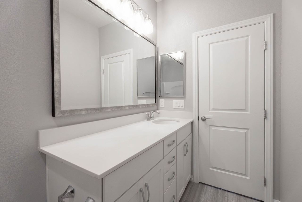 12385 Valley Chase Ave - Photo 7 of 50