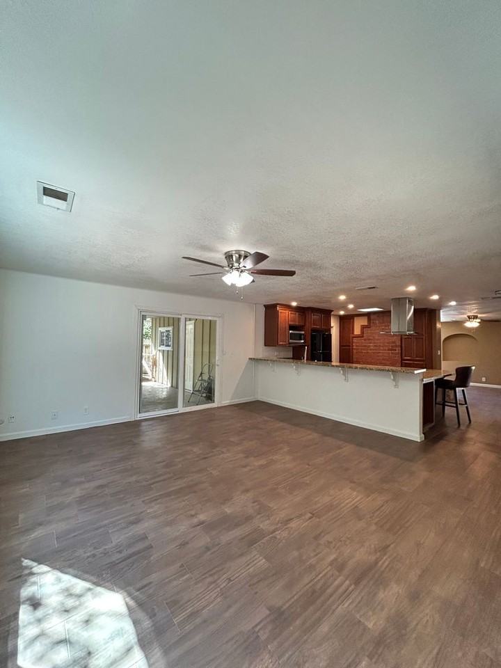 526 W Villanova Rd - Photo 7 of 19