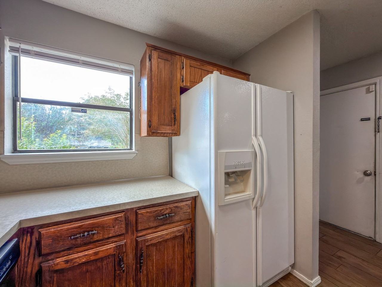 121 Perth Ct - Photo 6 of 17