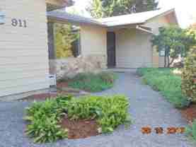 911 Nw Oakwood Cir - Photo 1 of 1