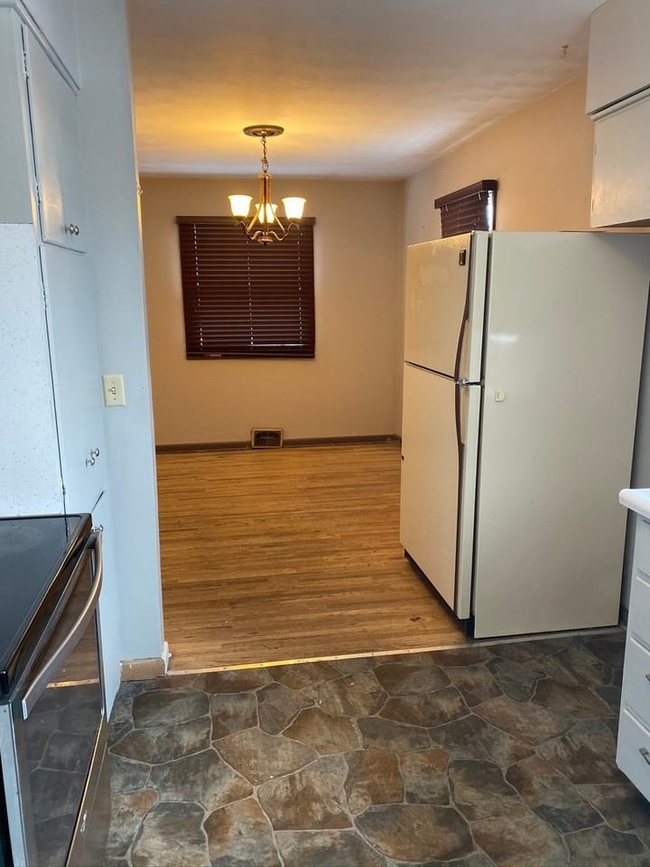 4823 S Canyon Rd - Photo 3 of 15