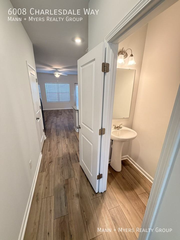 6008 Charlesdale Way - Photo 4 of 36