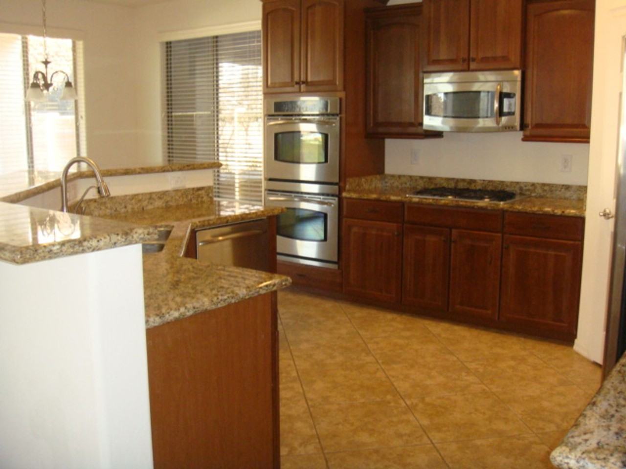 10442 W Los Gatos Dr - Photo 5 of 12