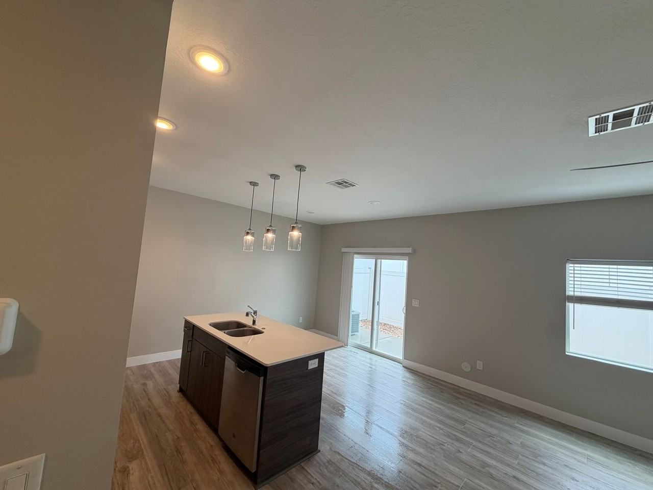 2086 N 325 W #17 - Photo 3 of 18