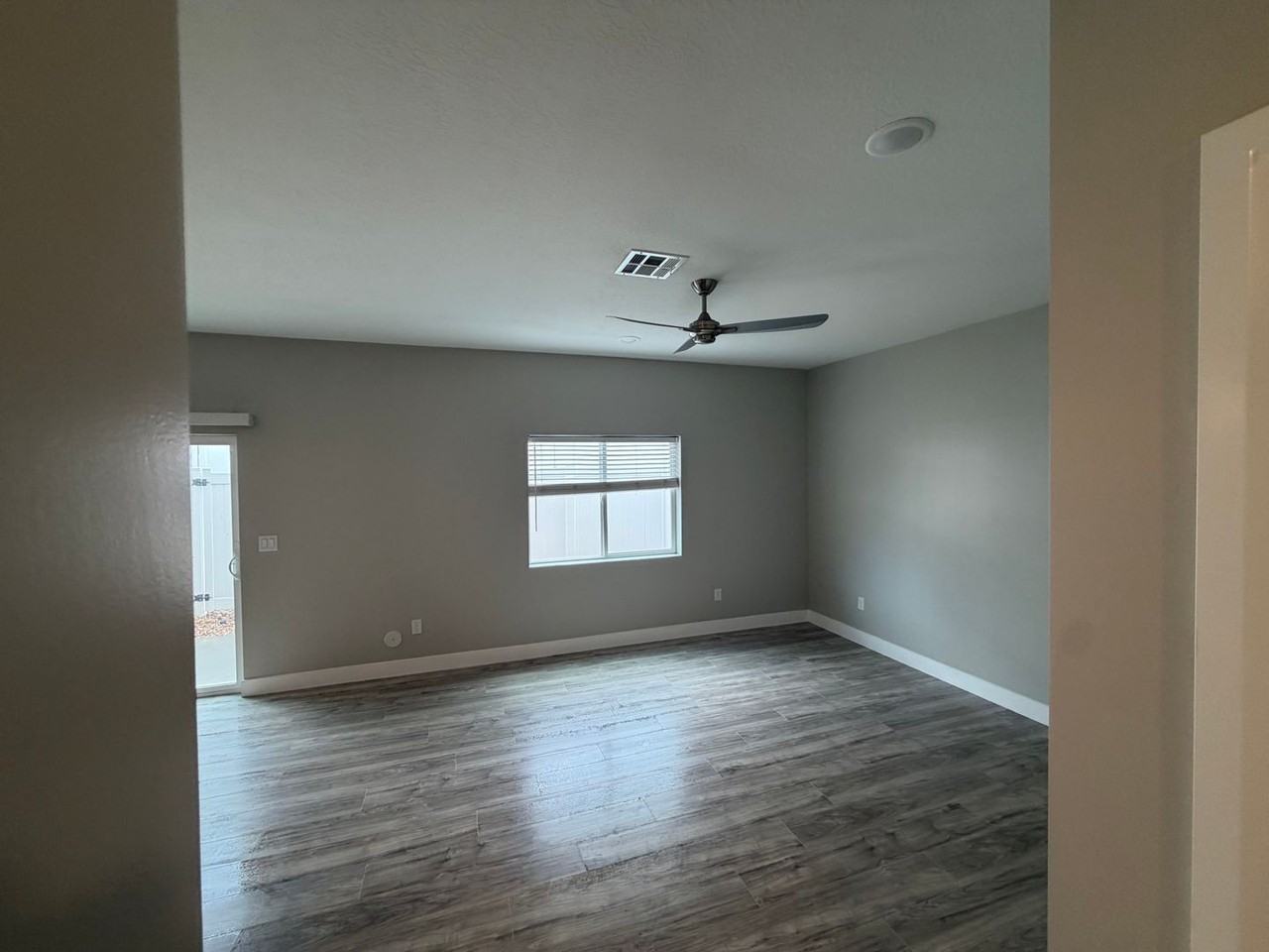 2086 N 325 W #17 - Photo 5 of 18