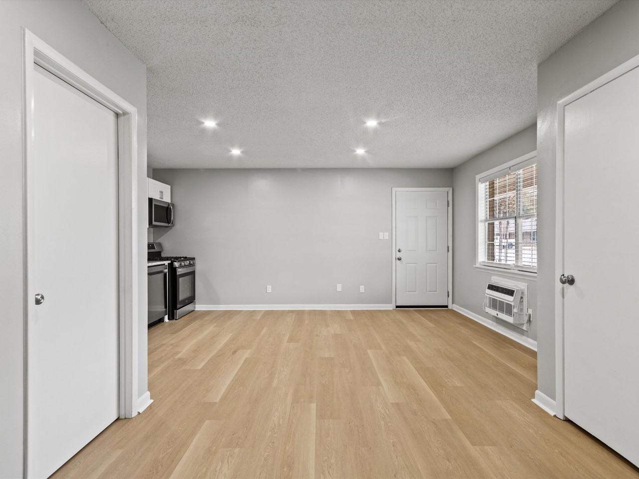 501 Swan Dr #803 - Photo 5 of 37
