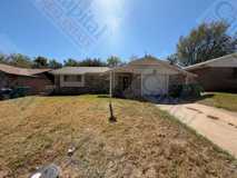 8624 Ne 33rd St - Photo 1 of 1