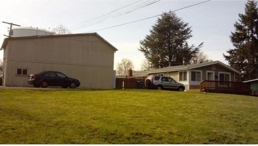 1201 Hoquiam Ave Ne - Photo 6 of 11