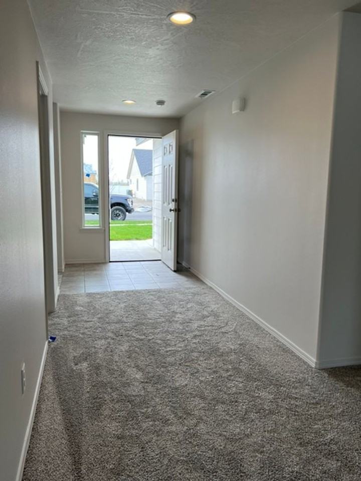 4218 W Wood Ct - Photo 2 of 27