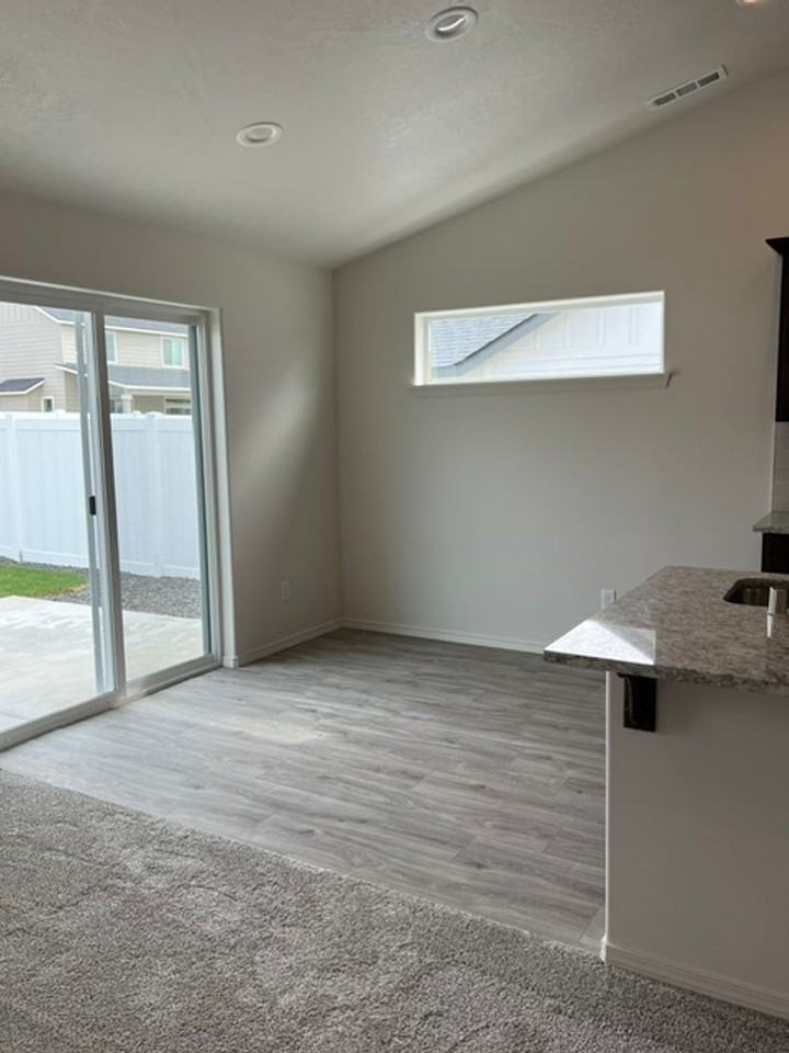 4218 W Wood Ct - Photo 5 of 27