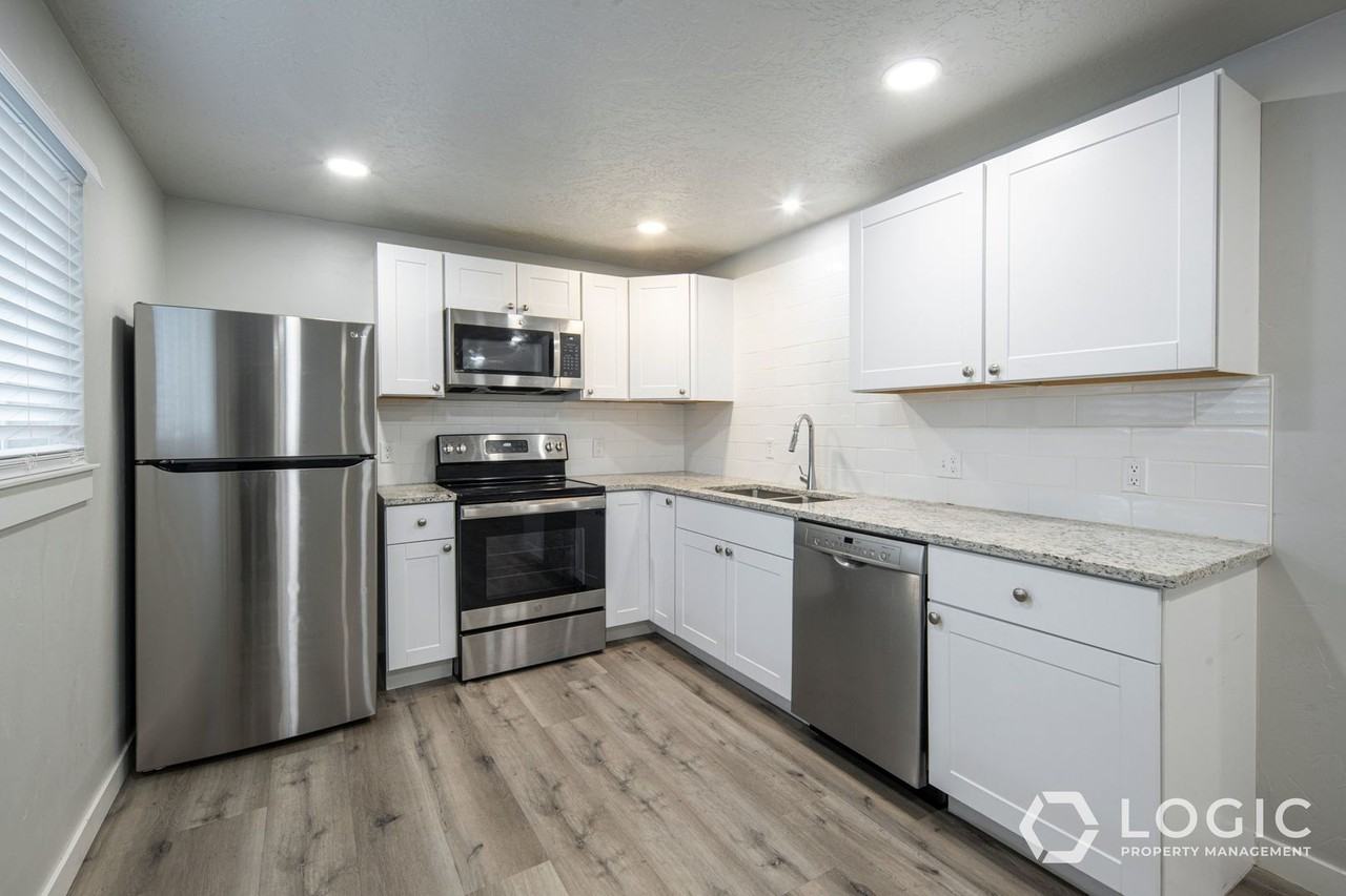 138 S 300 W #3 - Photo 5 of 12