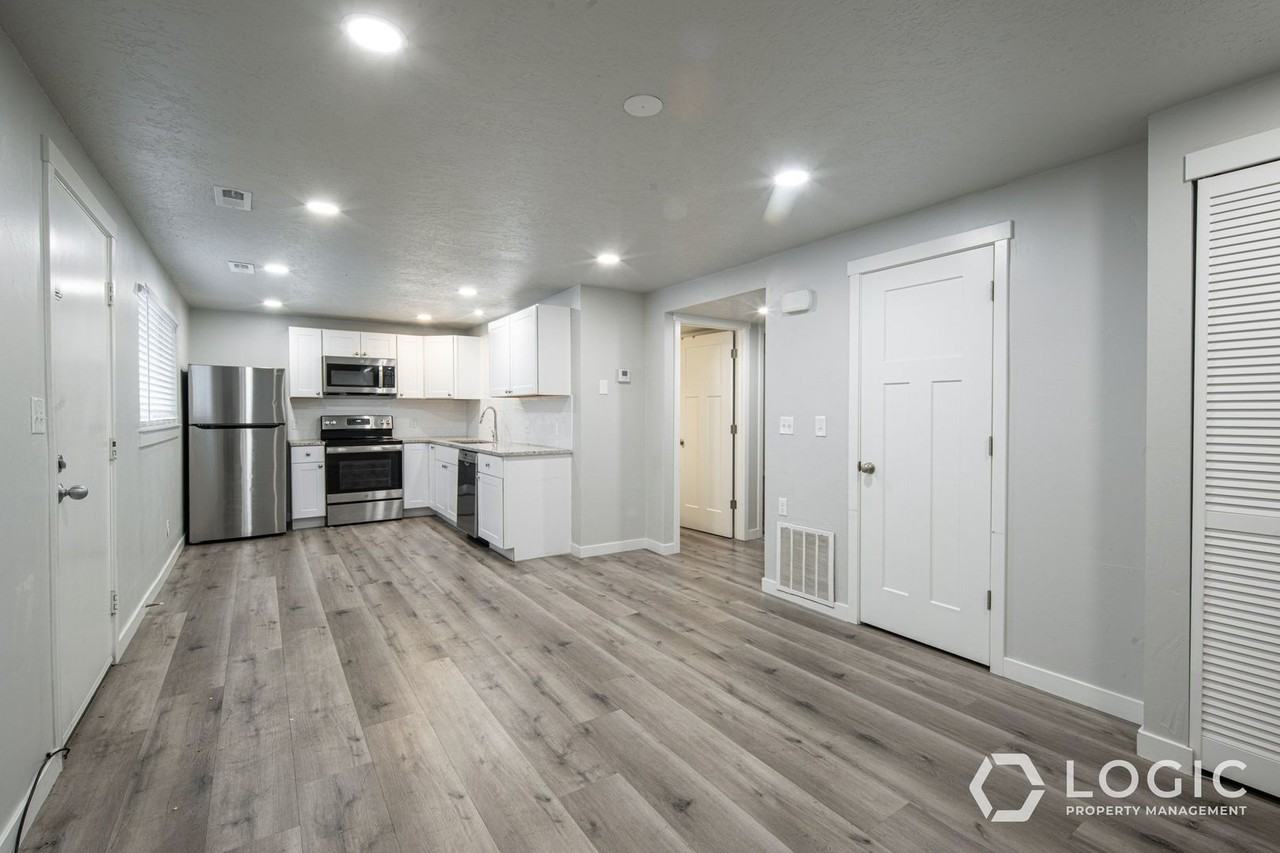 138 S 300 W #3 - Photo 6 of 12