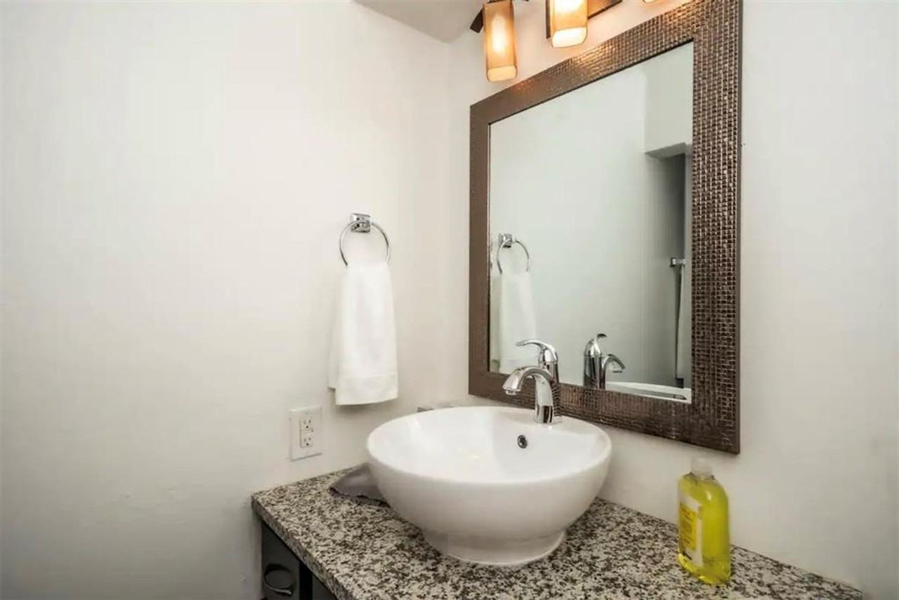 1232 Nw 39th St - Photo 6 of 25