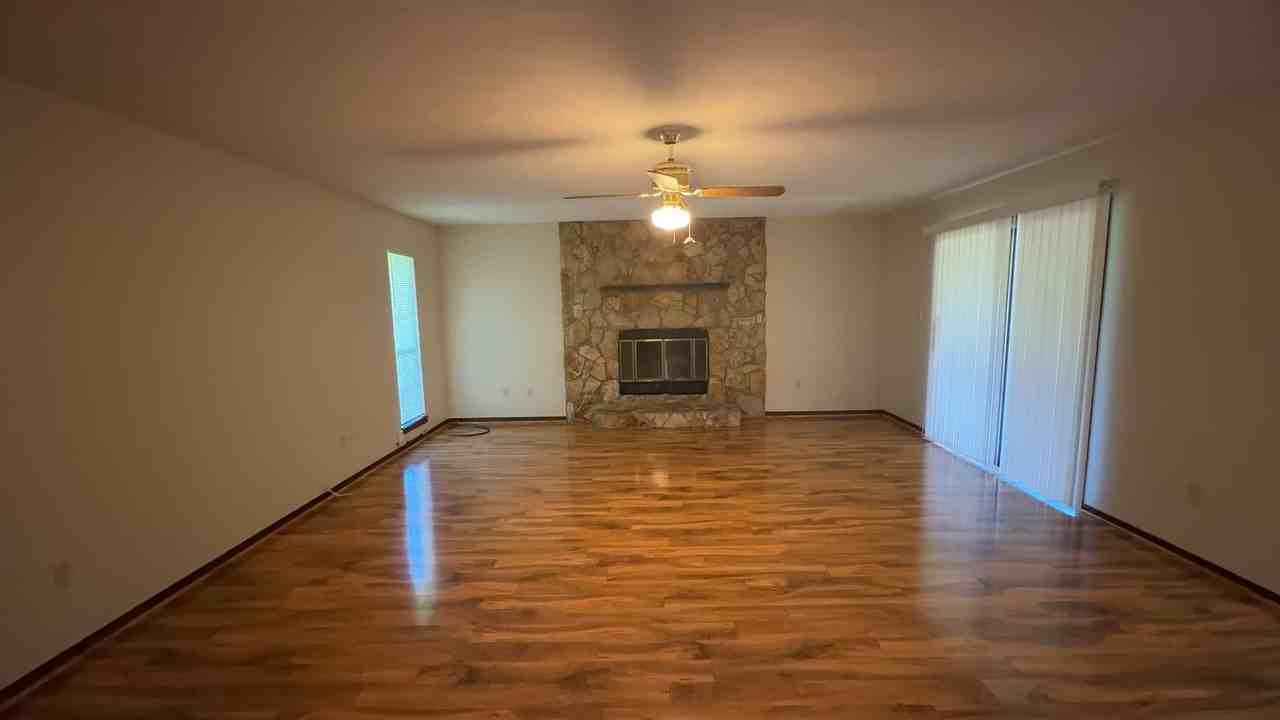5520 Sunwood Rd - Photo 5 of 14