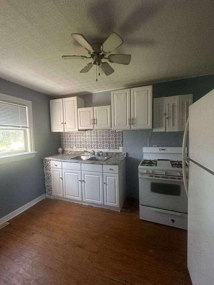4537 Park Ave - Photo 3 of 8