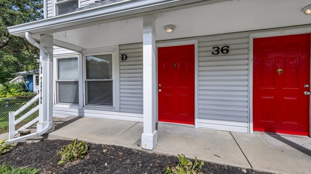 36 Lee Dr #D - Photo 2 of 18