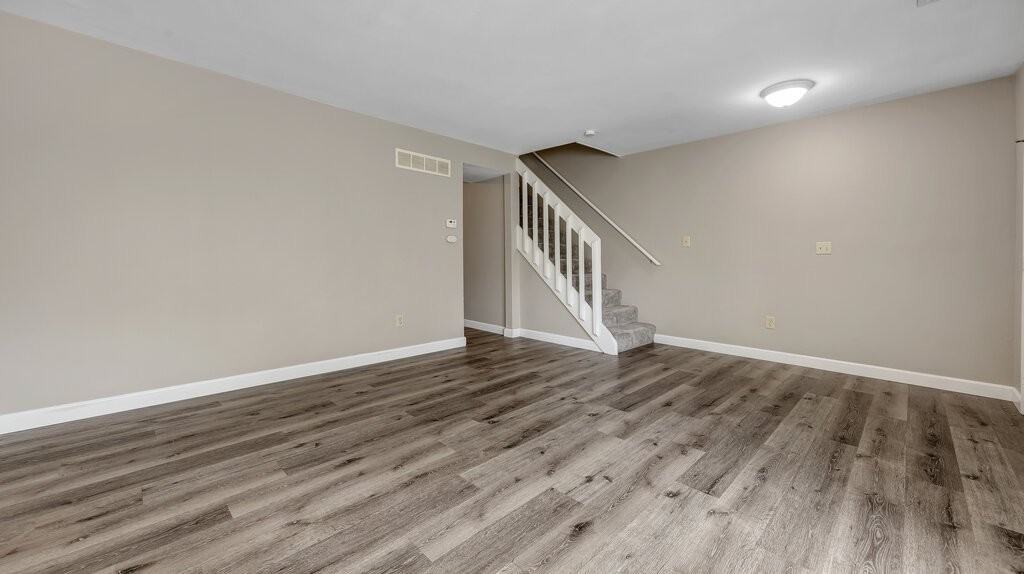 36 Lee Dr #D - Photo 4 of 18