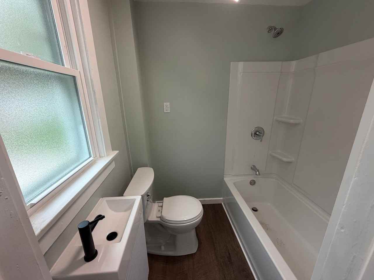 615 E. Maumee Street - Photo 2 of 31