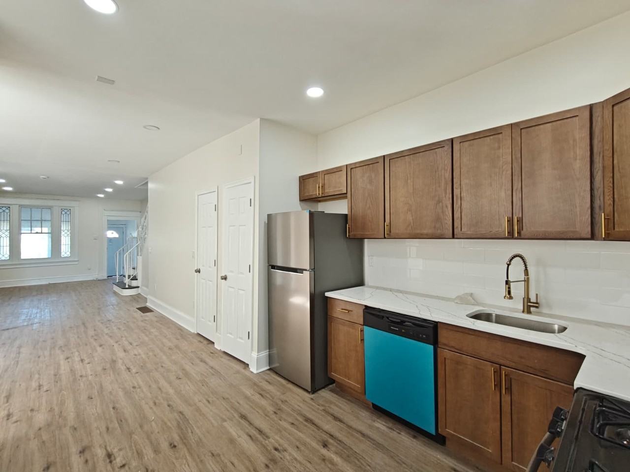 4906 Brown St - Photo 3 of 14