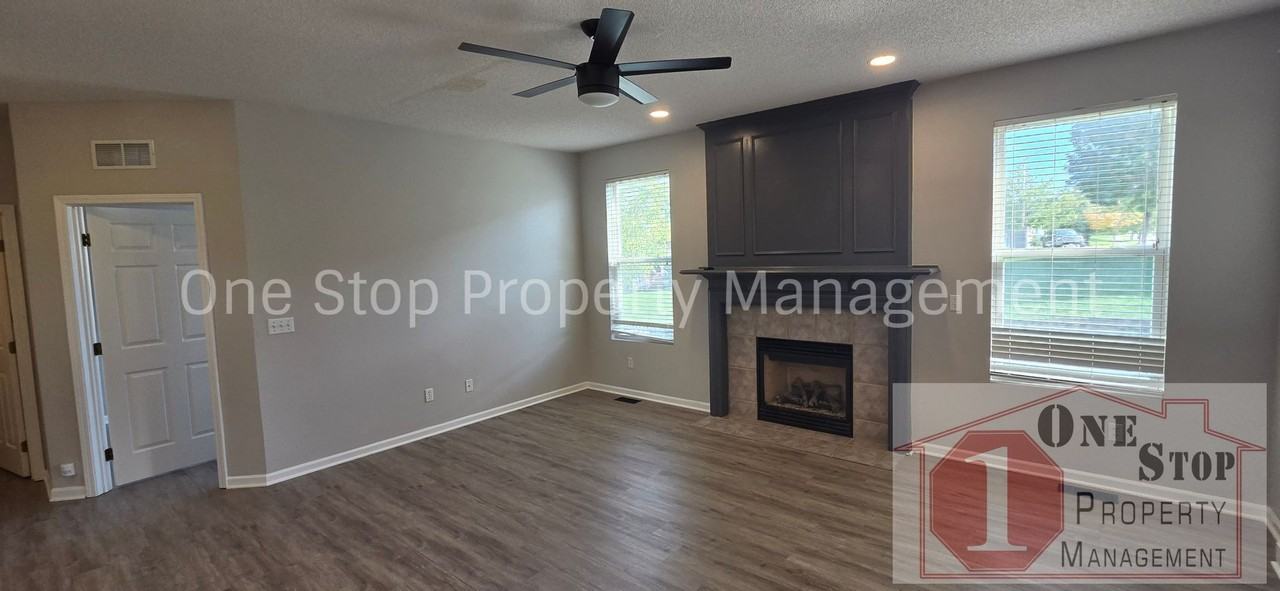 5501 N Bell St - Photo 5 of 35