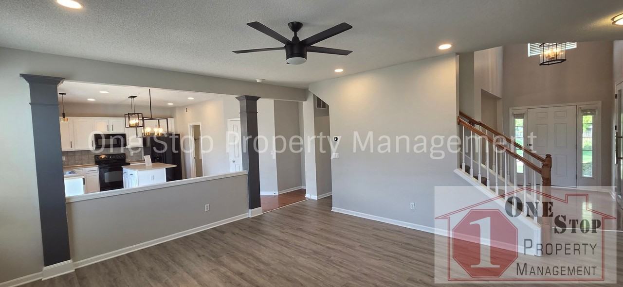 5501 N Bell St - Photo 6 of 35