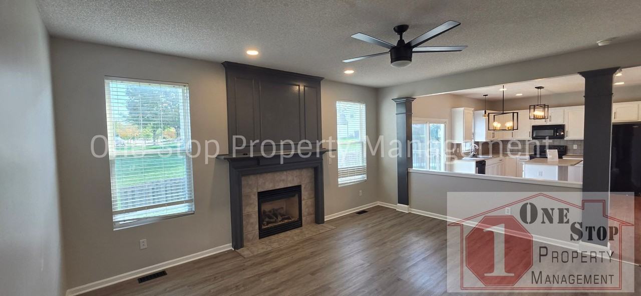 5501 N Bell St - Photo 7 of 35