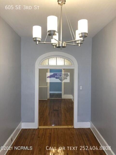 605 Se Third St - Photo 3 of 20