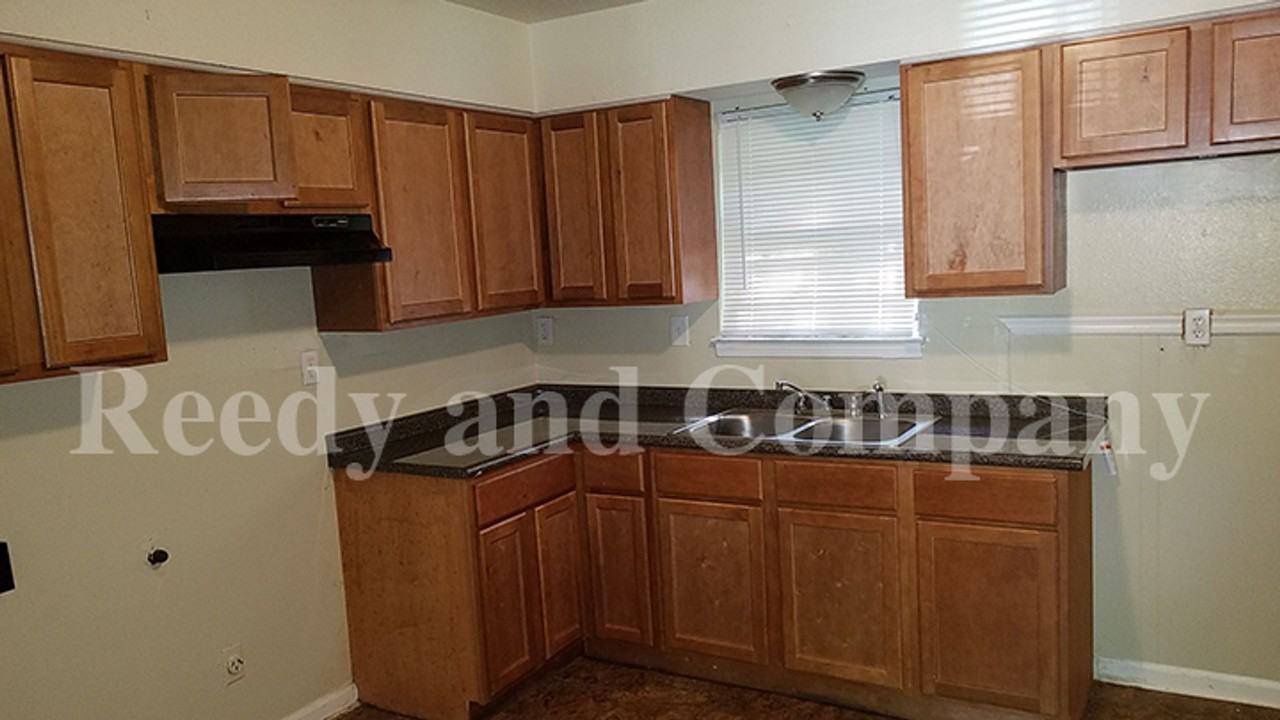 4210 Clydesdale Dr - Photo 5 of 16