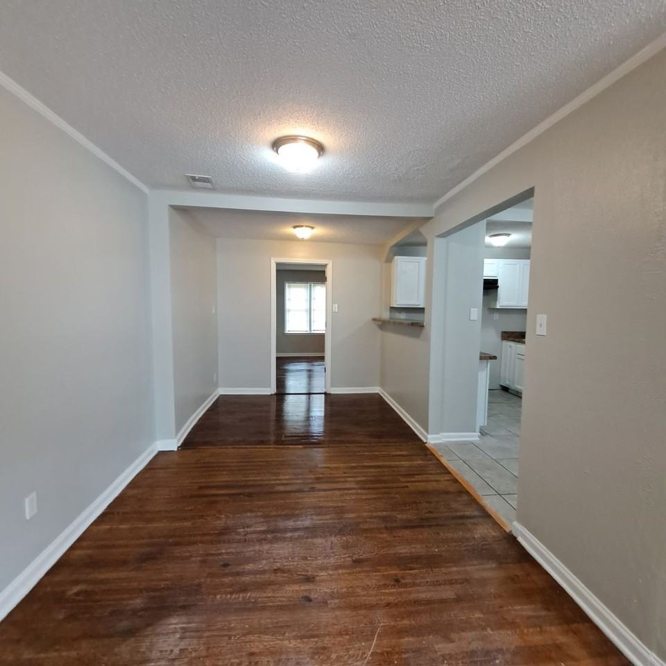 4514 Dunn Ave - Photo 2 of 9