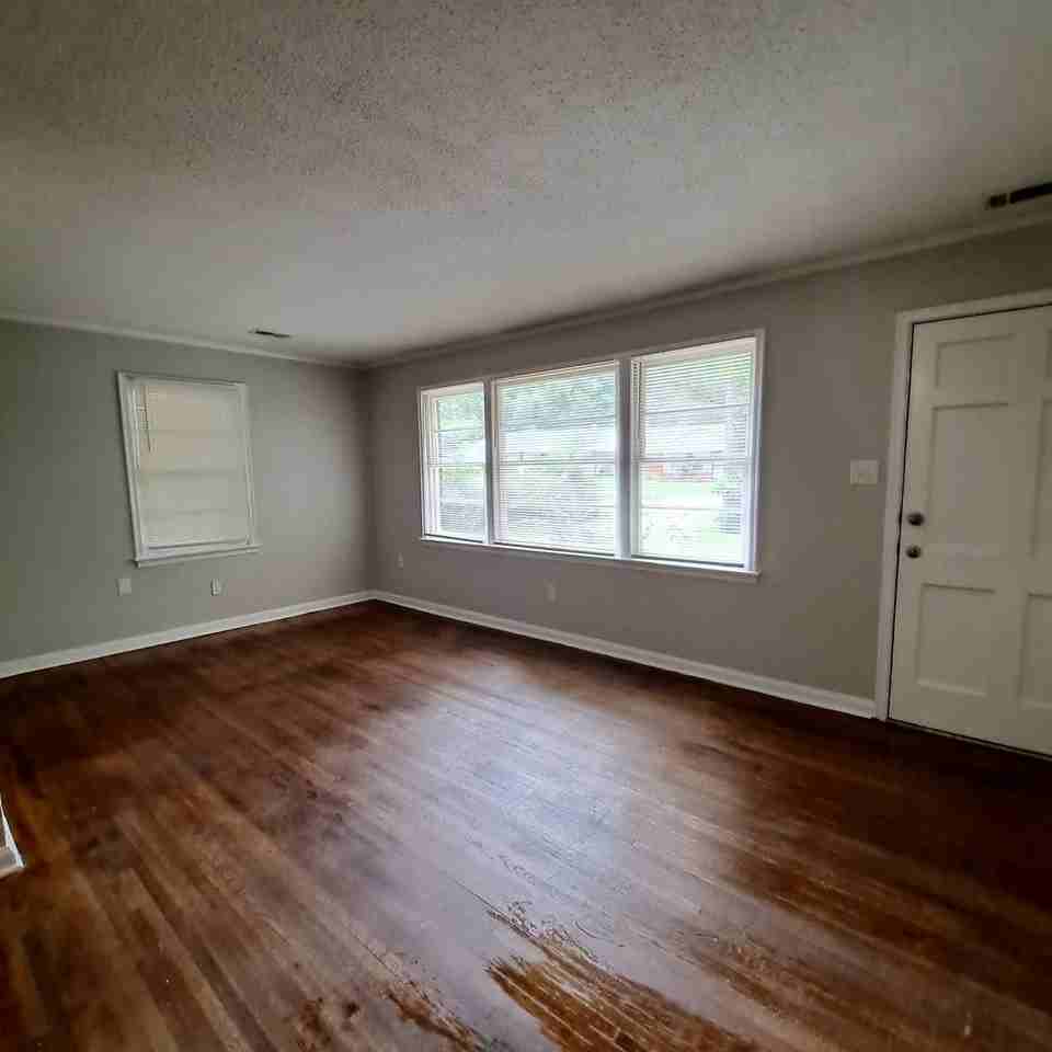 4514 Dunn Ave - Photo 5 of 9