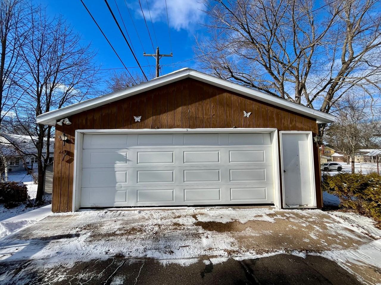 806 Lake St - Photo 2 of 12