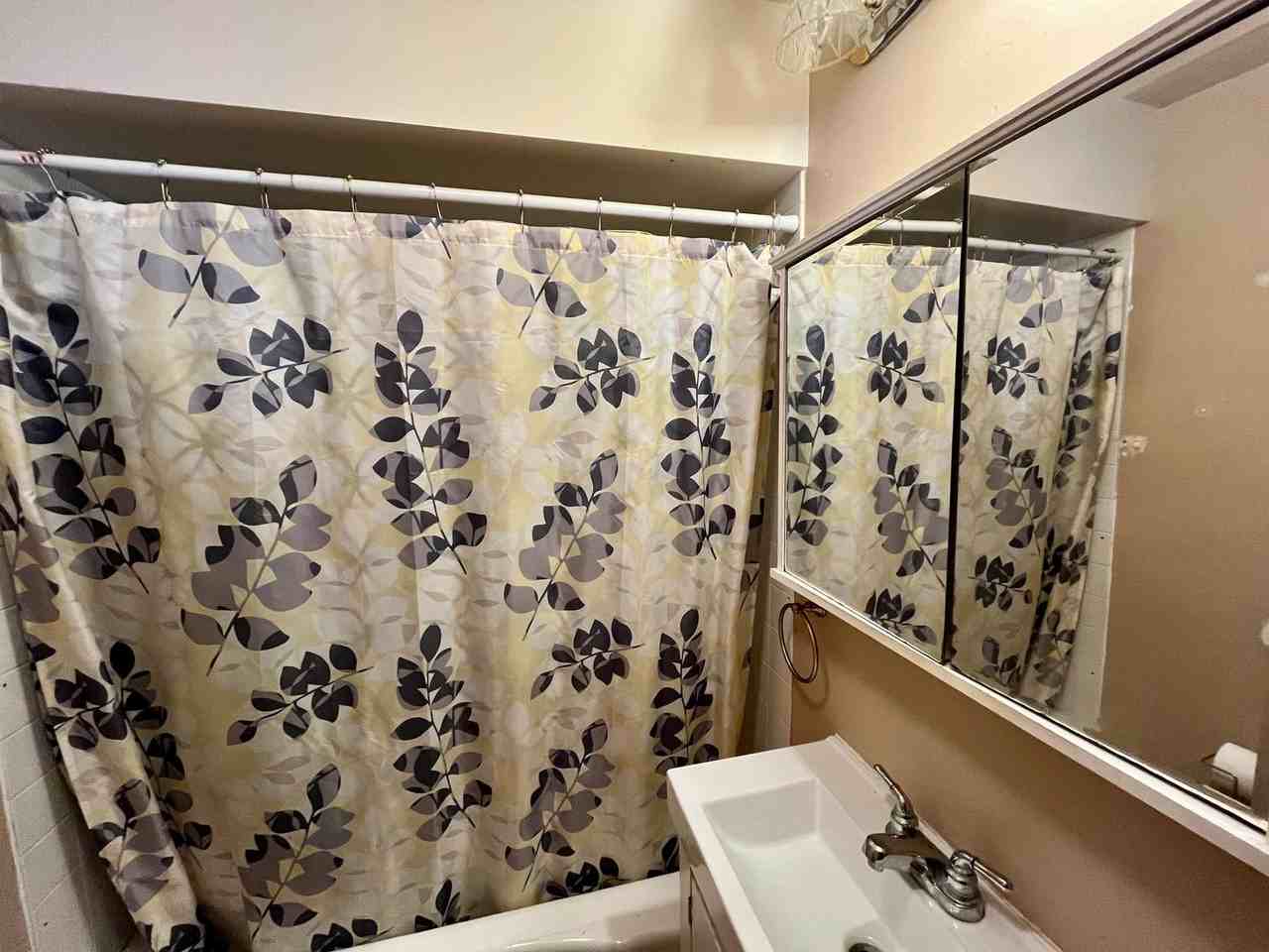 806 Lake St - Photo 5 of 12