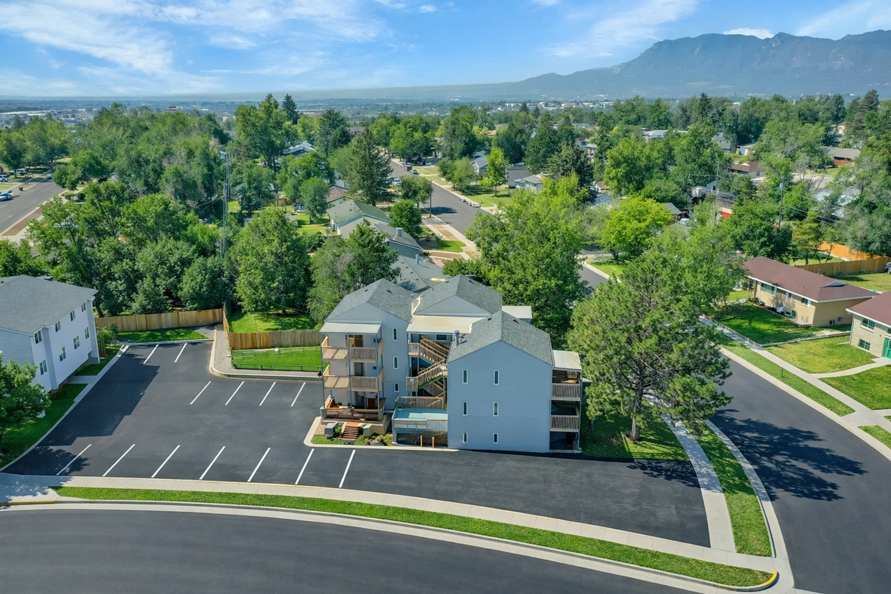 Updated 1 Bed/1 Bath Apartments in Central Colorado Springs – Near Palmer Park! - Photo 2 of 2