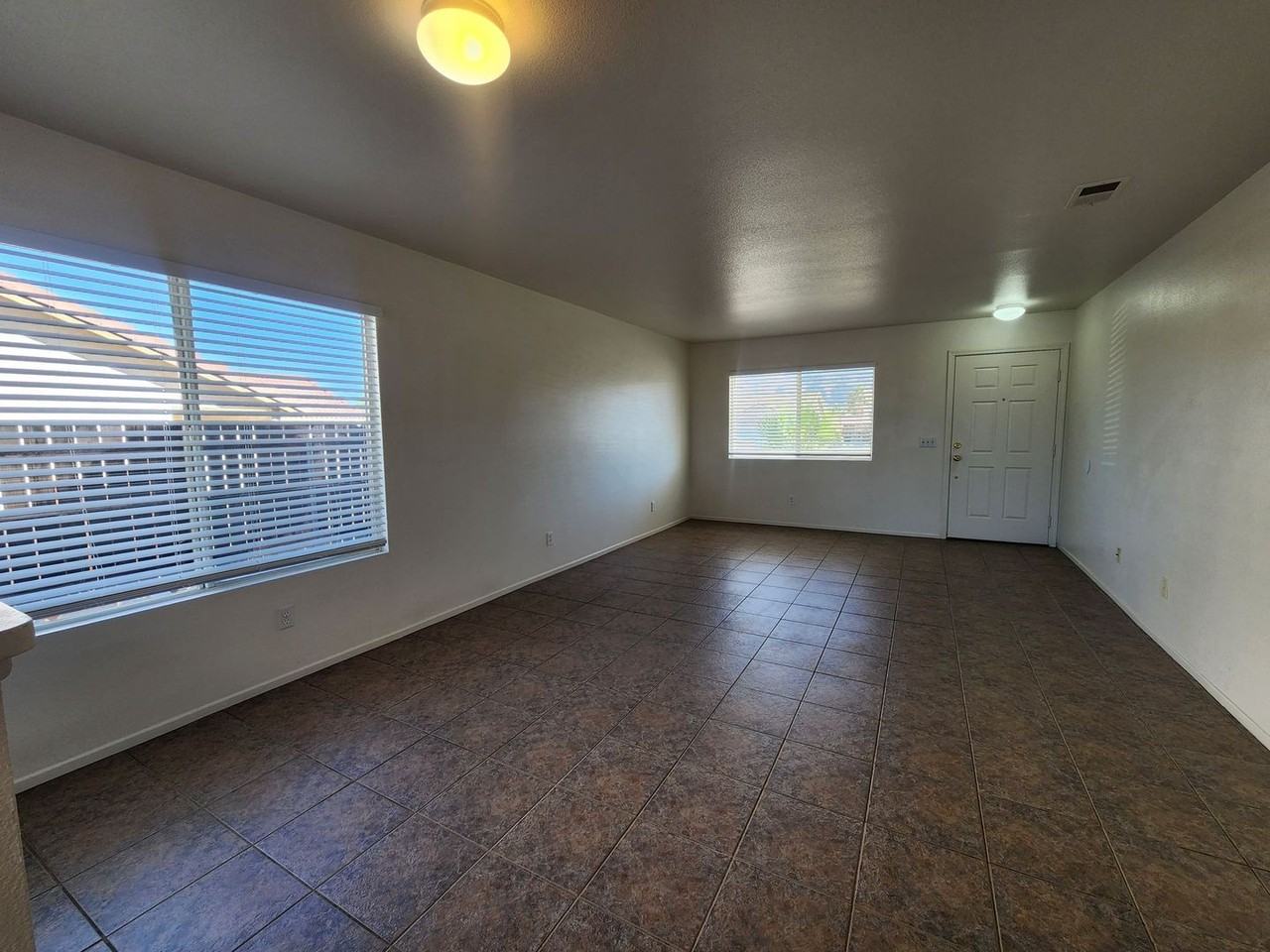 71516 Florida Dr - Photo 3 of 20