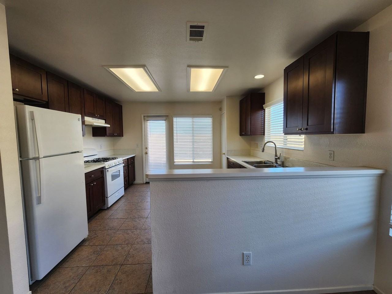 71516 Florida Dr - Photo 4 of 20