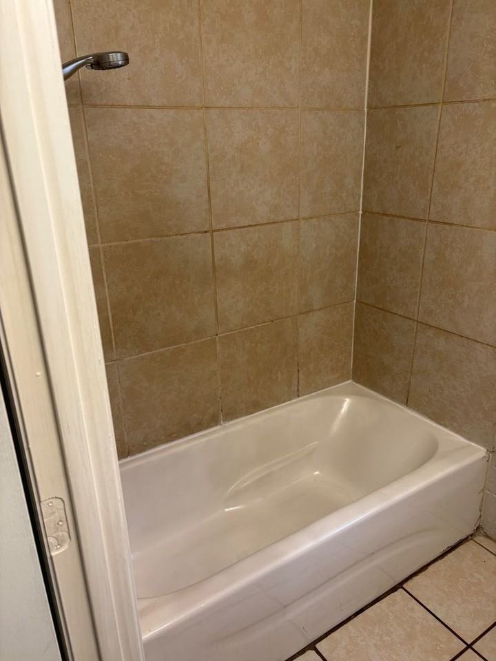 2433 Greene St - Photo 6 of 8