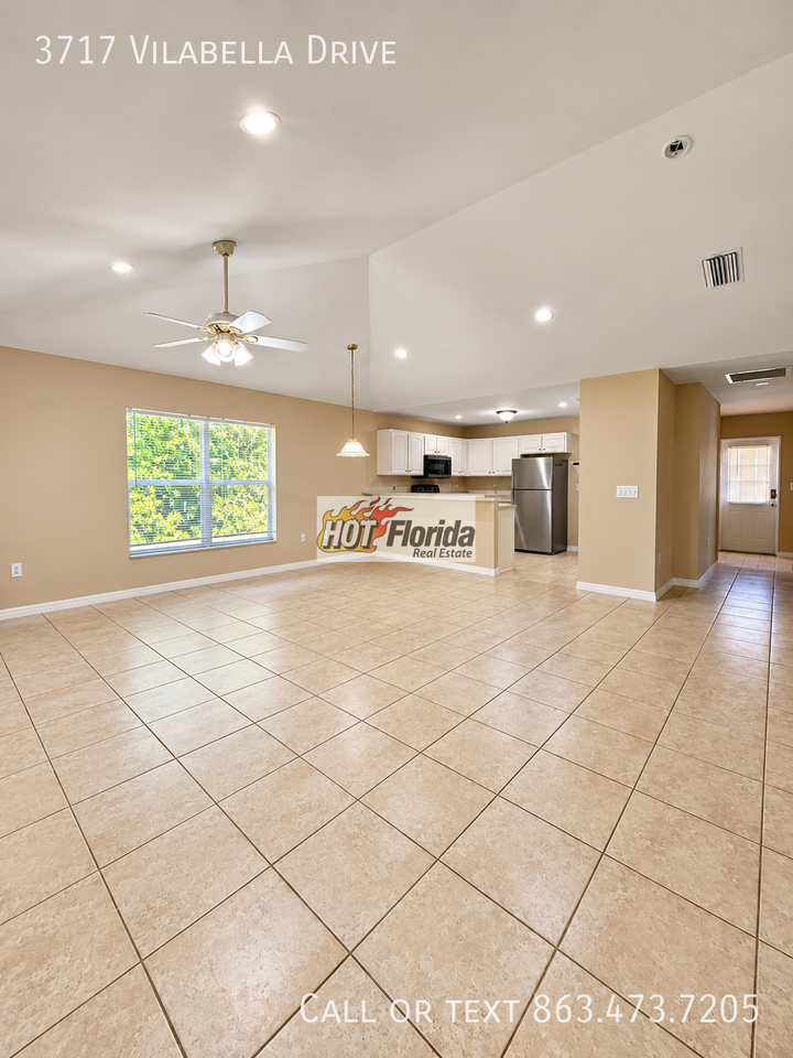 3717 Vilabella Dr - Photo 2 of 12