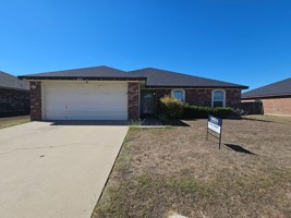 featured image of 2503 Hydrangea Ave