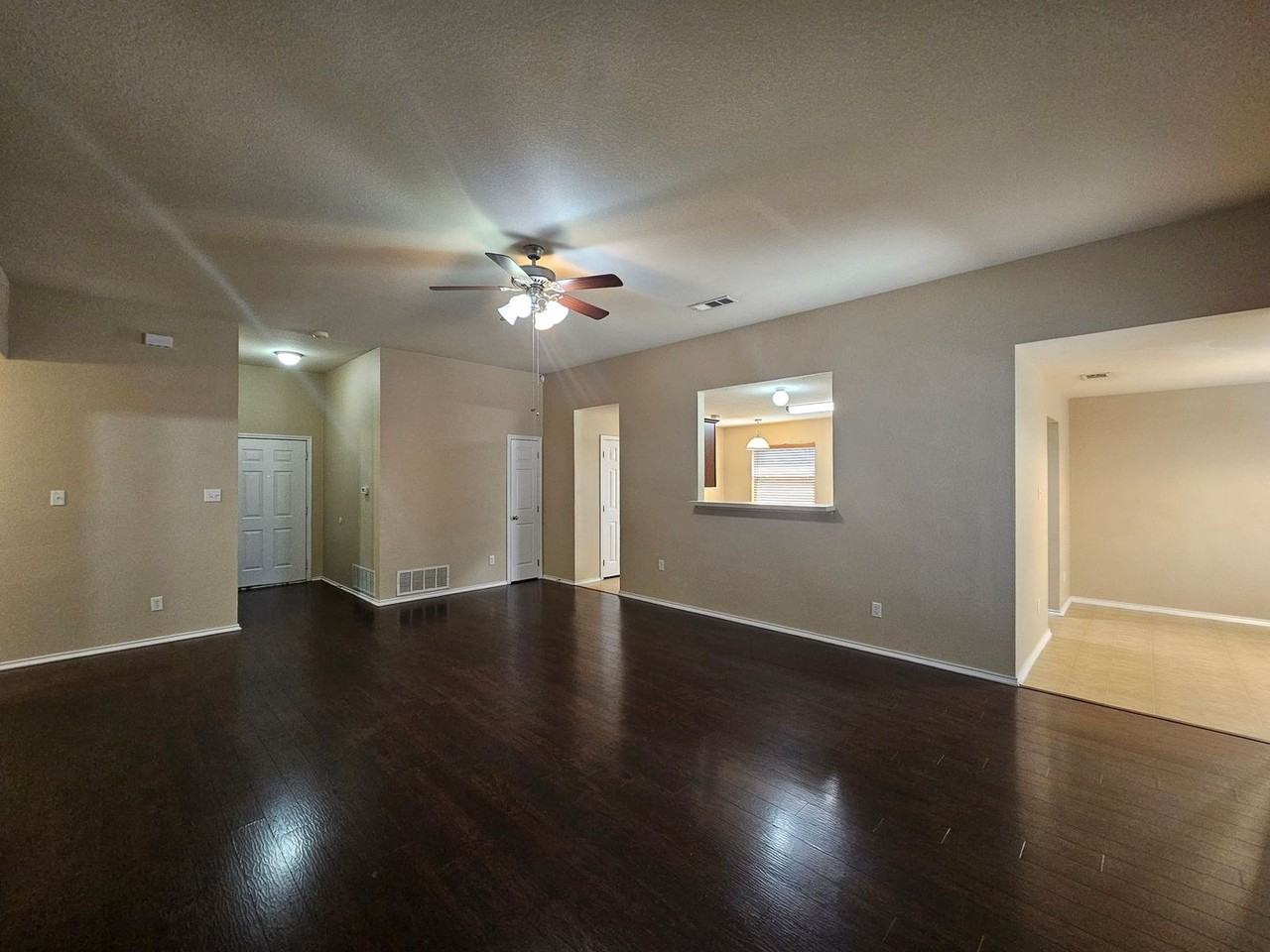 2503 Hydrangea Ave - Photo 7 of 31