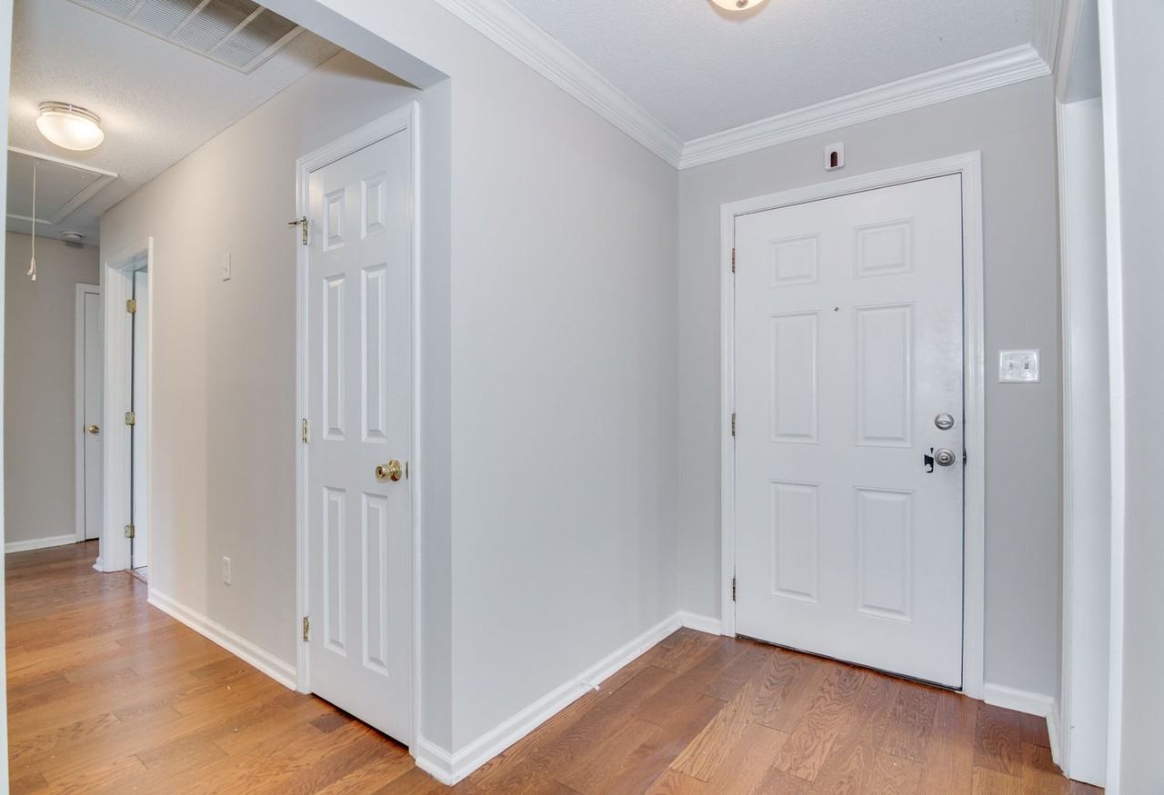 609 Creek Bottom Trl - Photo 5 of 34