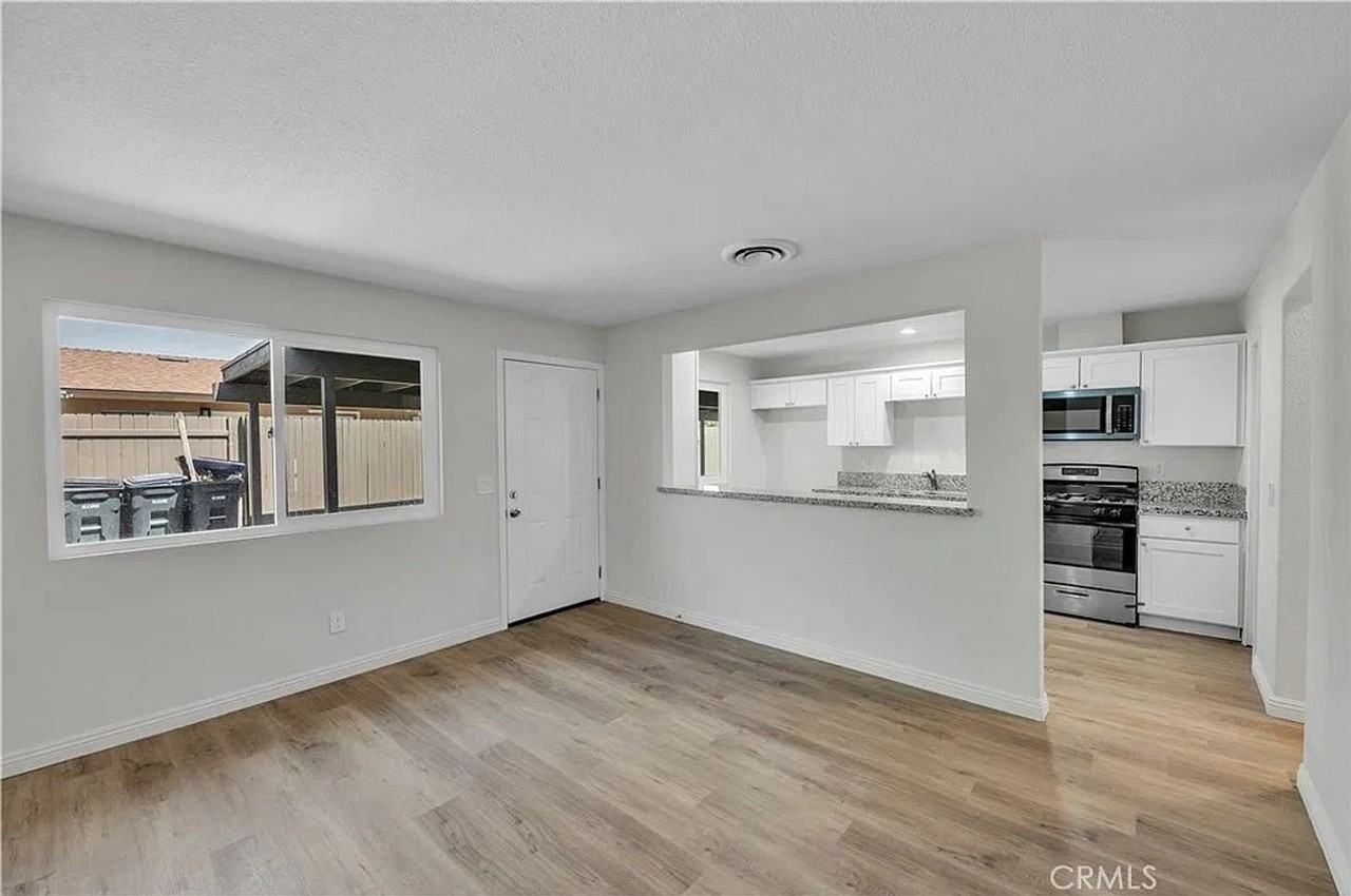 470 W Kimball Ave #6 - Photo 5 of 8