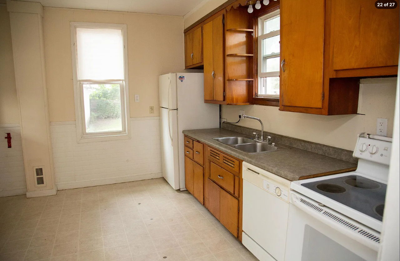 2109 Elm St - Photo 6 of 9