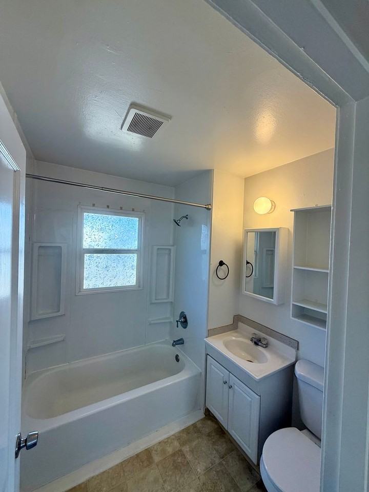2033 Reclamation Ave - Photo 3 of 11